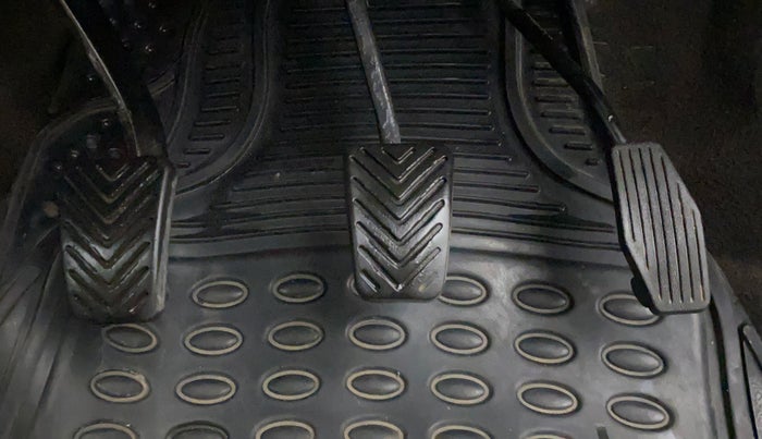 2013 Hyundai Santro Xing GL PLUS, Petrol, Manual, 42,220 km, Pedals