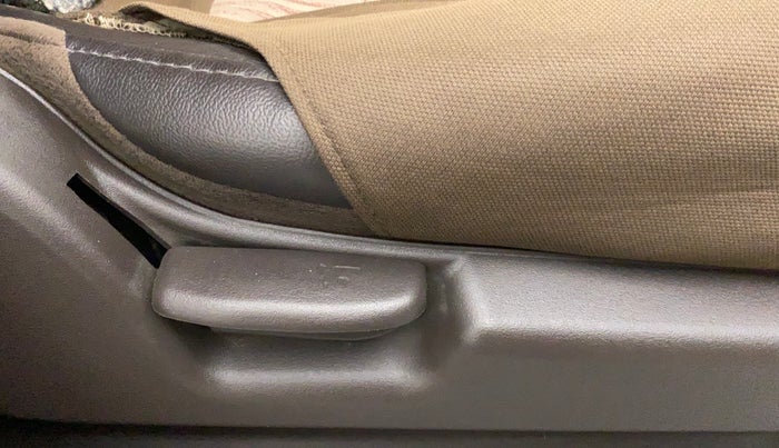 2013 Hyundai Santro Xing GL PLUS, Petrol, Manual, 42,220 km, Driver Side Adjustment Panel