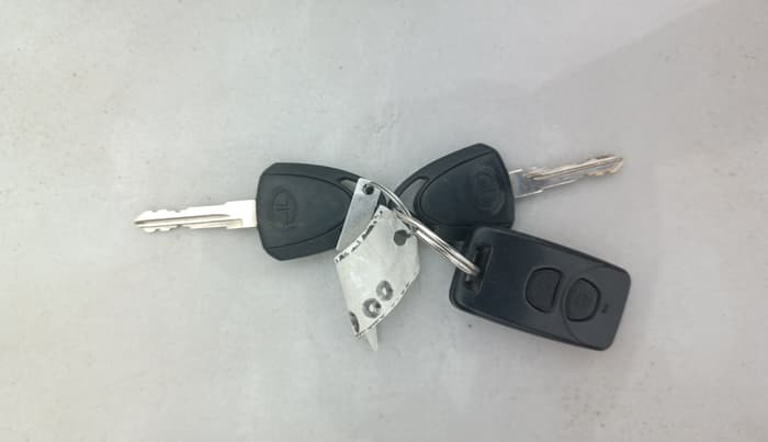 2016 Tata Nano TWIST XTA, Petrol, Automatic, 20,227 km, Key Close Up