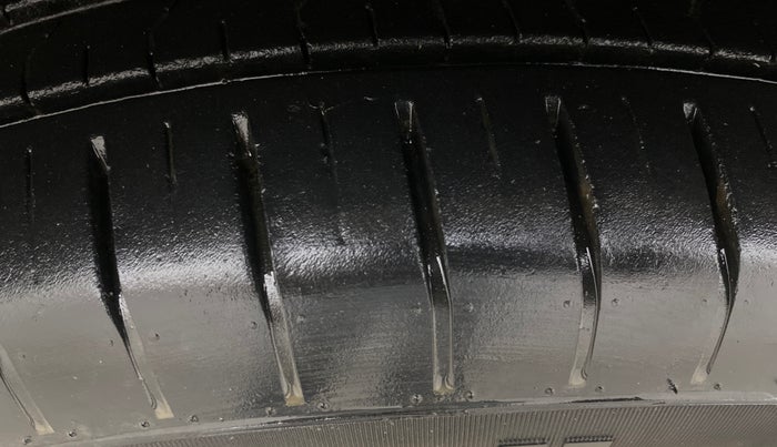 2022 Toyota Glanza S, Petrol, Manual, 15,849 km, Left Front Tyre Tread