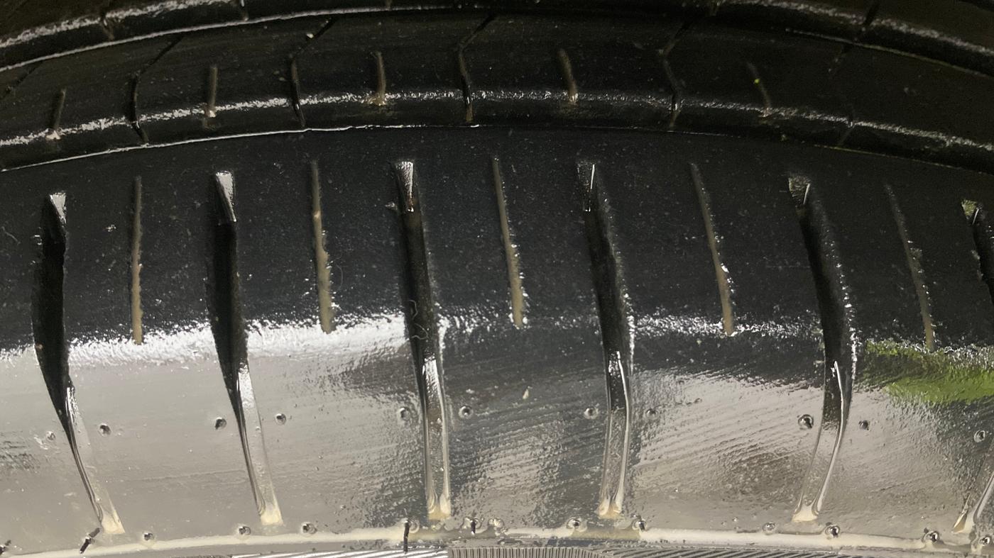 2022 Toyota Glanza S, Petrol, Manual, 15,849 km, Right Front Tyre Tread