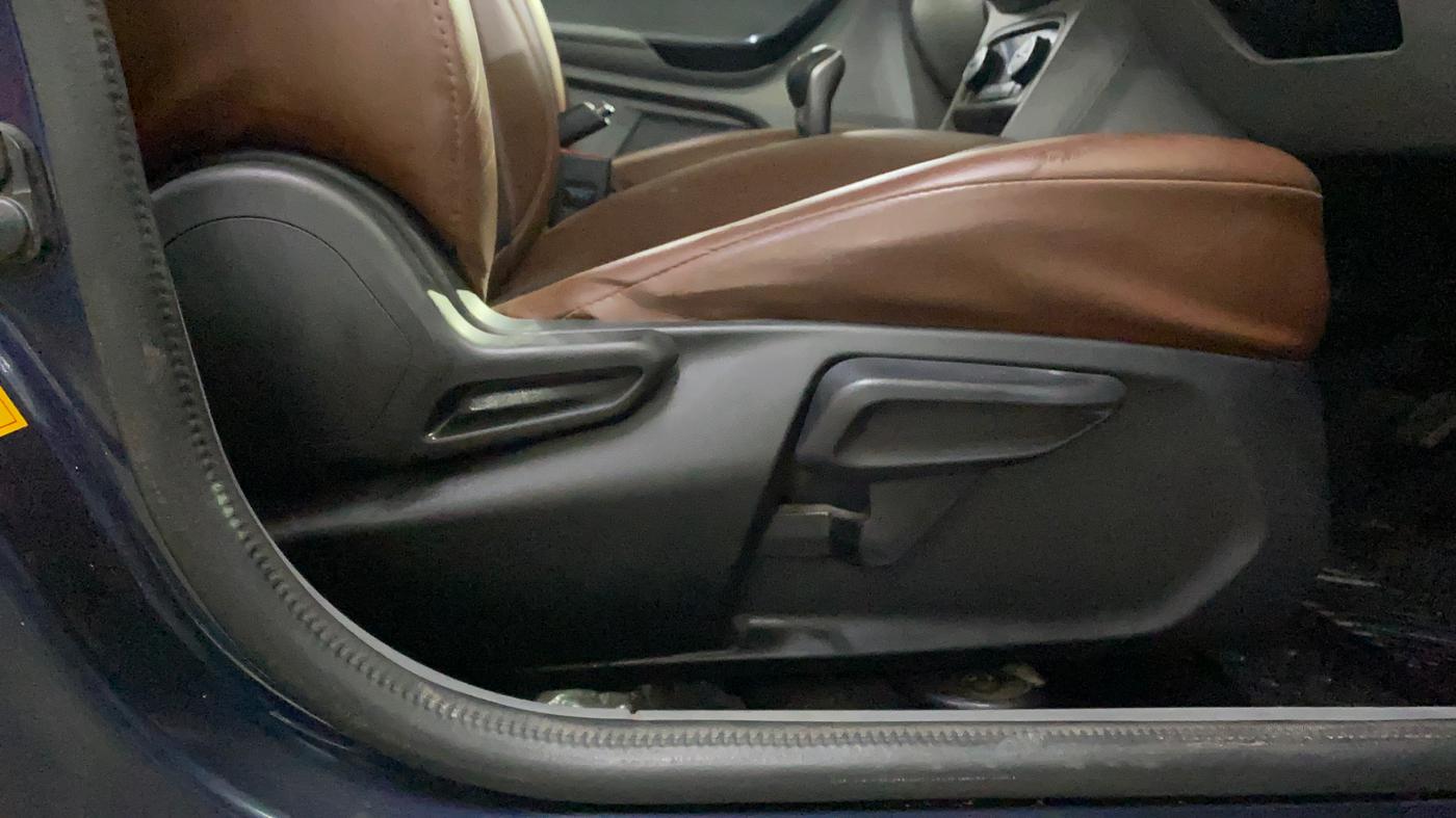 2020 Tata TIGOR XZ PLUS PETROL, Petrol, Manual, 43,994 km, Driver Side Adjustment Panel