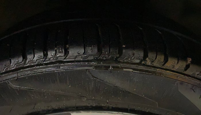 2020 Tata TIGOR XZ PLUS PETROL, Petrol, Manual, 43,981 km, Right Front Tyre Tread