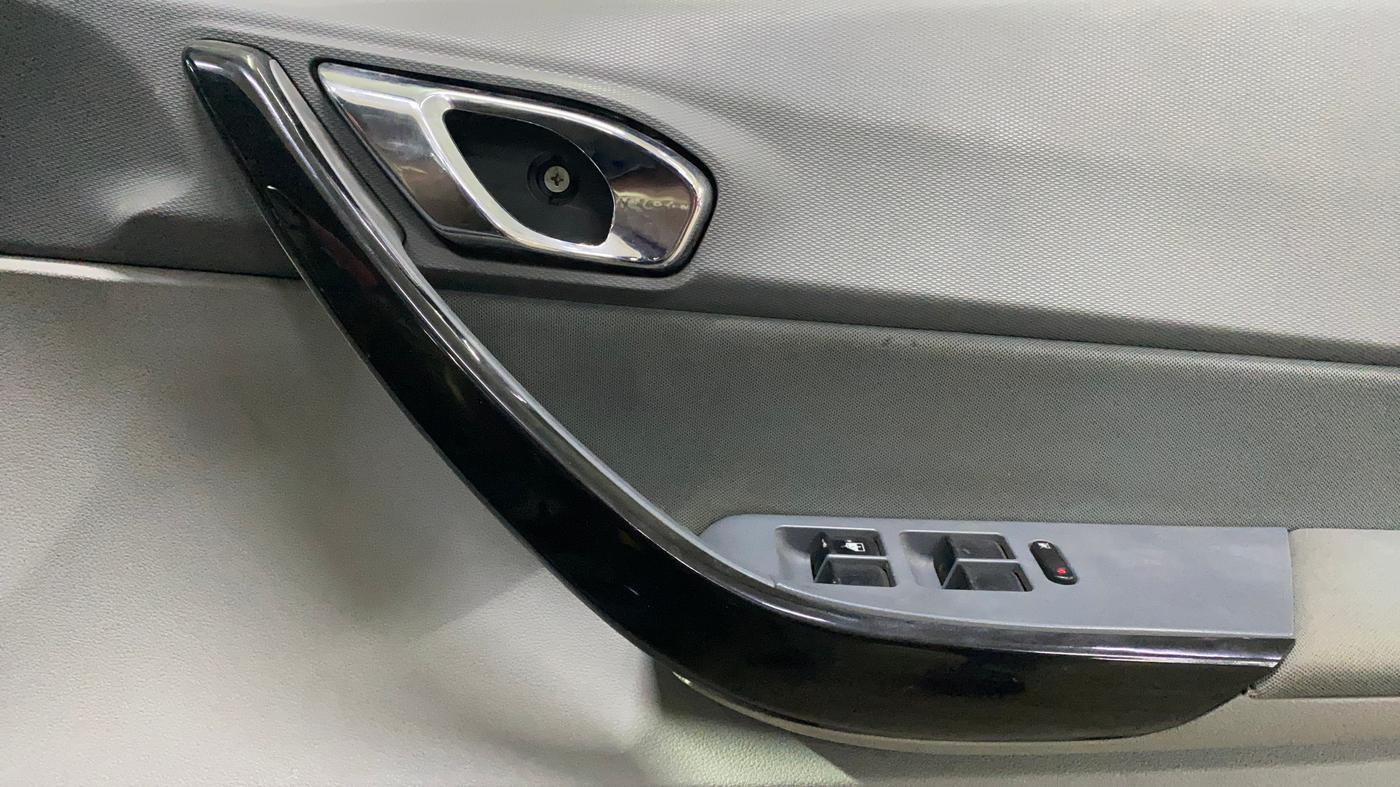 2020 Tata TIGOR XZ PLUS PETROL, Petrol, Manual, 43,994 km, Driver Side Door Panels Control