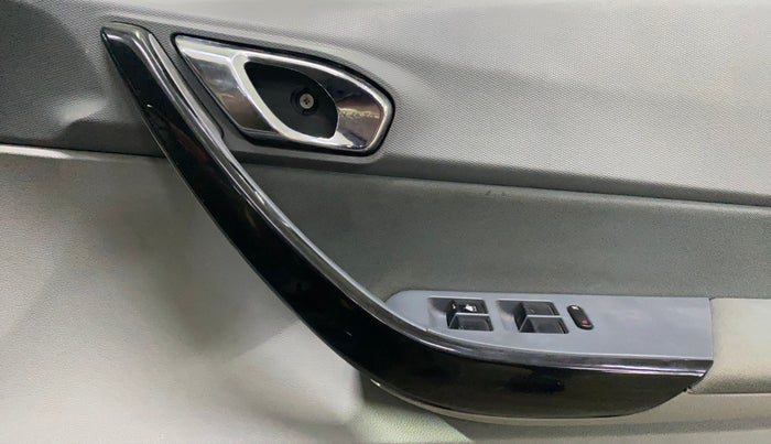 2020 Tata TIGOR XZ PLUS PETROL, Petrol, Manual, 43,981 km, Driver Side Door Panels Control