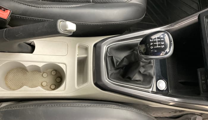2022 Volkswagen TAIGUN TOPLINE 1.0 TSI MT, Petrol, Manual, 1,00,095 km, Gear Lever