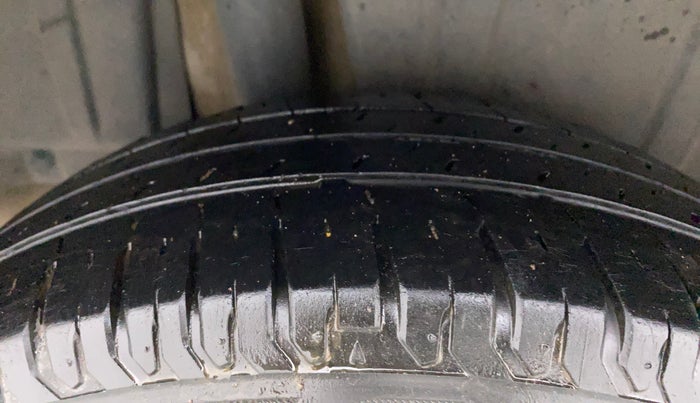 2021 Maruti Ertiga TOUR M, Petrol, Manual, 38,998 km, Right Rear Tyre Tread