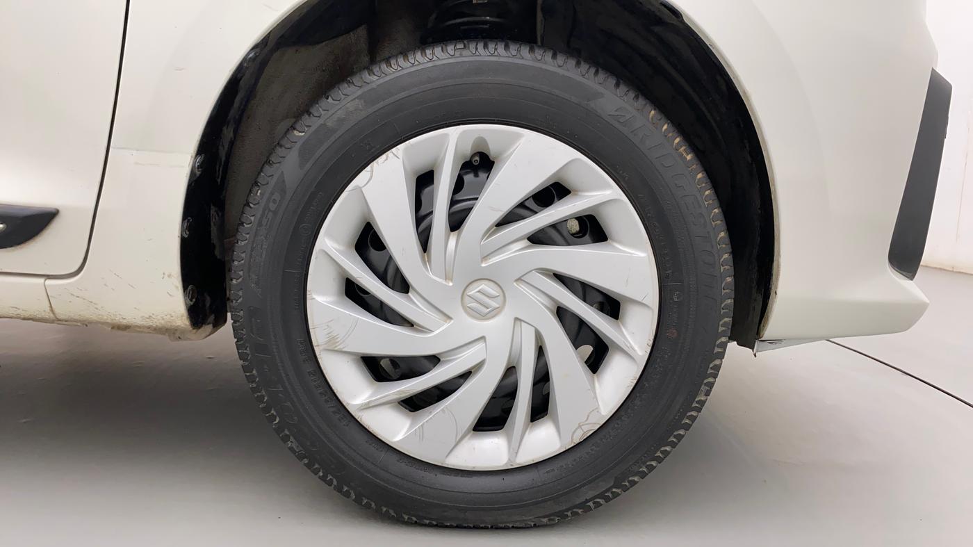 2021 Maruti Ertiga TOUR M, Petrol, Manual, 38,998 km, Right Front Wheel
