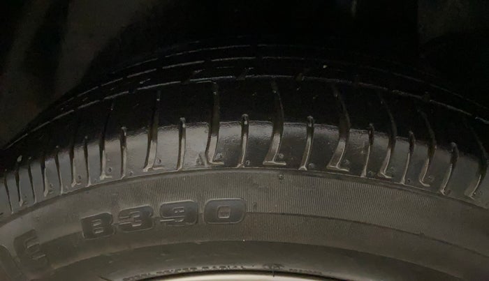 2016 Hyundai Creta SX PLUS 1.6 PETROL, Petrol, Manual, 98,579 km, Left Rear Tyre Tread