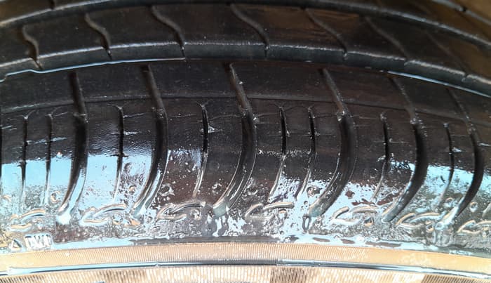 2020 Maruti S PRESSO VXI PLUS AMT, Petrol, Automatic, 8,412 km, Left Front Tyre Tread