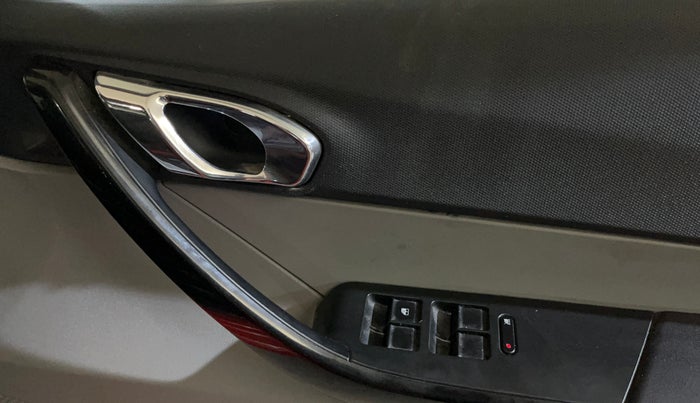 2020 Tata Tiago XZA PLUS PETROL, Petrol, Automatic, 48,561 km, Driver Side Door Panels Control