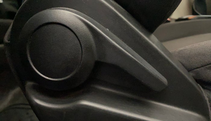 2022 Tata ALTROZ XM PLUS PETROL, Petrol, Manual, 79,466 km, Driver Side Adjustment Panel