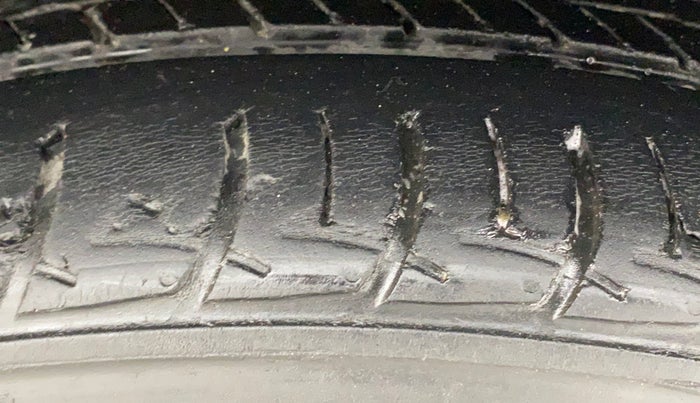 2018 Maruti Baleno ZETA PETROL 1.2, Petrol, Manual, 60,330 km, Left Rear Tyre Tread