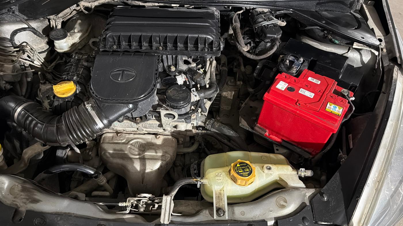 2018 Tata TIGOR XZA PETROL, Petrol, Automatic, 56,734 km, Engine View - Left