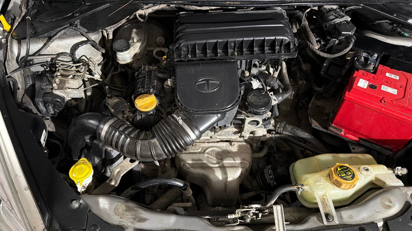 2018 Tata TIGOR XZA PETROL, Petrol, Automatic, 56,734 km, Engine View - Right