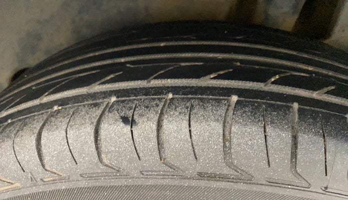 2017 Maruti Dzire VXI, Petrol, Manual, 92,406 km, Left Rear Tyre Tread