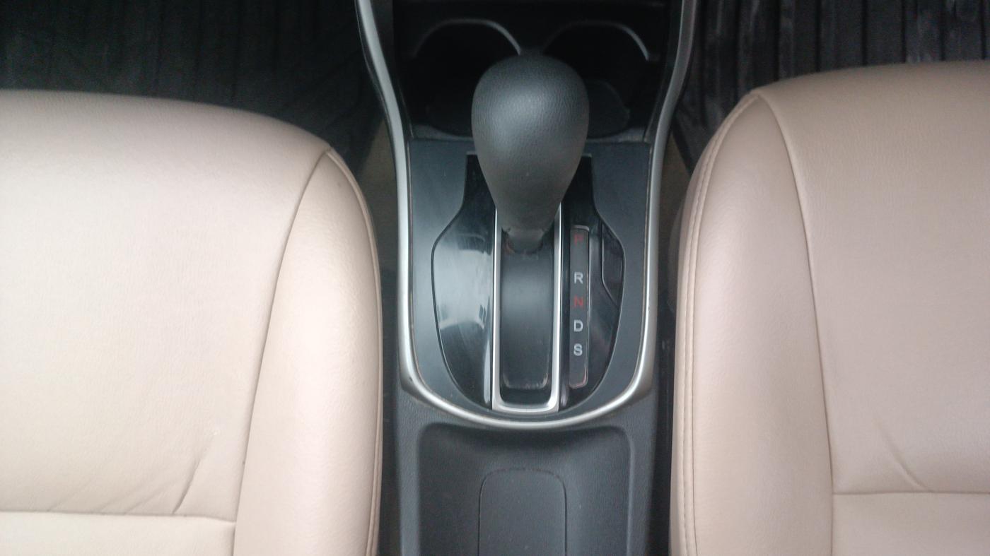 2018 Honda City 1.5L I-VTE V CVT, Petrol, Automatic, 71,611 km, Gear Lever