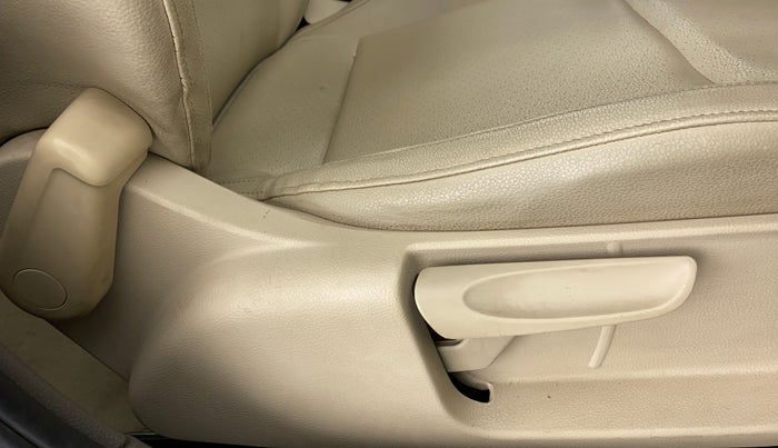 2013 Volkswagen Vento HIGHLINE PETROL, Petrol, Manual, 67,291 km, Driver Side Adjustment Panel