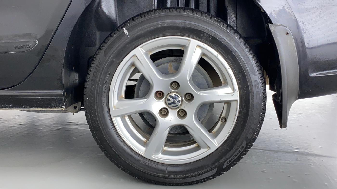 2013 Volkswagen Vento HIGHLINE PETROL, Petrol, Manual, 67,291 km, Left Rear Wheel