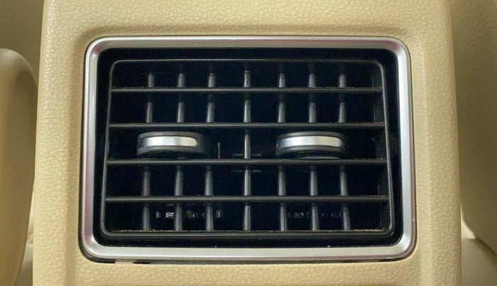 2013 Volkswagen Vento HIGHLINE PETROL, Petrol, Manual, 67,291 km, Rear AC Vents