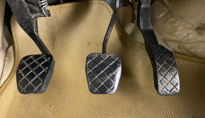 2013 Volkswagen Vento HIGHLINE PETROL, Petrol, Manual, 67,291 km, Pedals