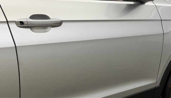 2022 Volkswagen TAIGUN TOPLINE 1.0 TSI MT, Petrol, Manual, 49,465 km, Driver-side door - Slightly dented
