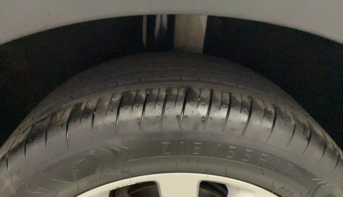 2022 MG ASTOR SMART EX 1.5 MT, Petrol, Manual, 21,920 km, Right Rear Tyre Tread