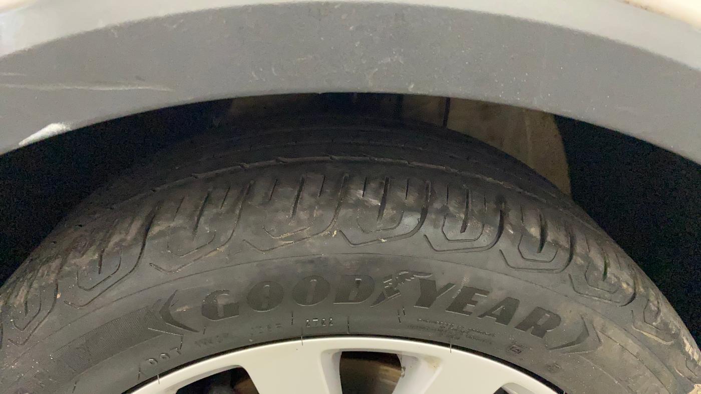 2022 MG ASTOR SMART EX 1.5 MT, Petrol, Manual, 21,920 km, Left Front Tyre Tread