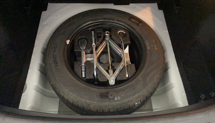 2022 MG ASTOR SMART EX 1.5 MT, Petrol, Manual, 21,920 km, Spare Tyre