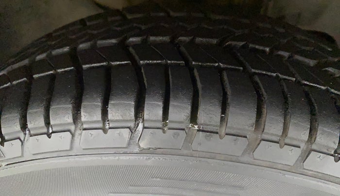 2017 Tata Tiago XZA PETROL, Petrol, Automatic, 46,864 km, Right Front Tyre Tread