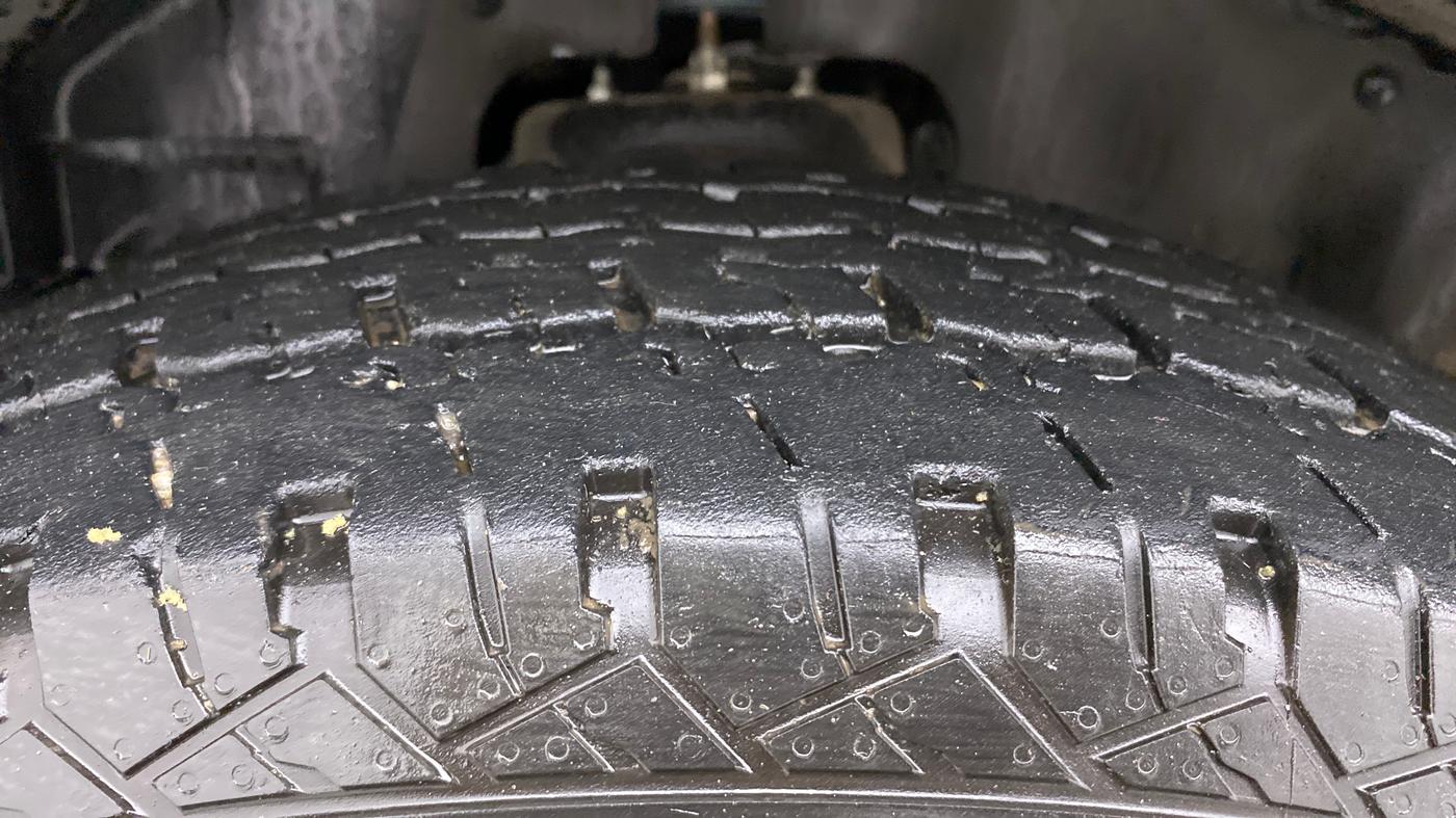 2021 Mahindra Thar LX PETROL HT 4WD AT, Petrol, Automatic, 17,340 km, Left Front Tyre Tread
