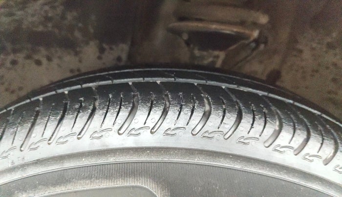 2023 Maruti New Wagon-R VXI CNG 1.0, CNG, Manual, 41,605 km, Left Front Tyre Tread