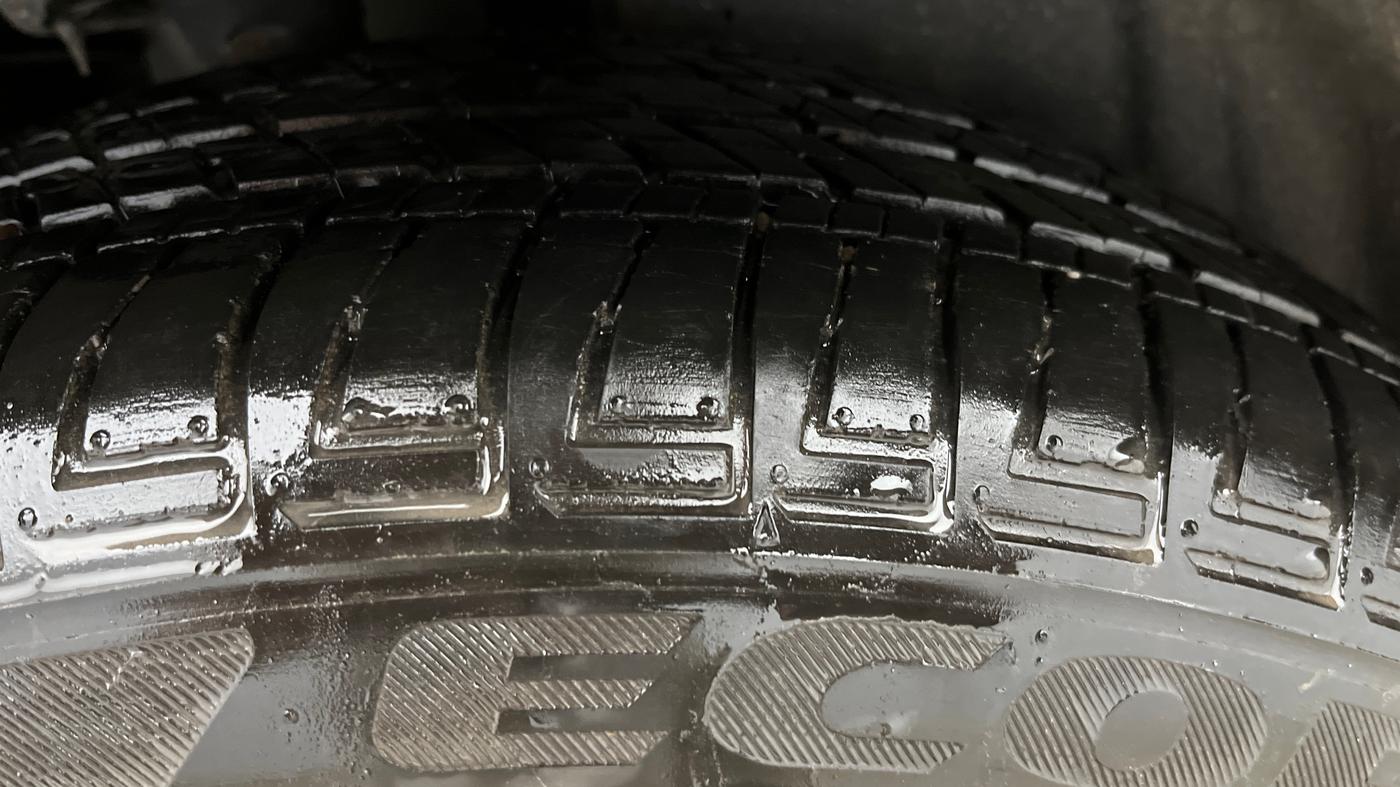 2017 Jeep Compass LIMITED 1.4 PETROL AT, Petrol, Automatic, 61,094 km, Right Rear Tyre Tread