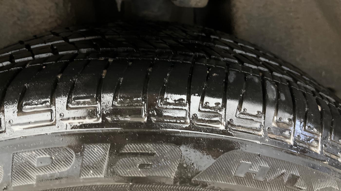 2017 Jeep Compass LIMITED 1.4 PETROL AT, Petrol, Automatic, 61,094 km, Left Rear Tyre Tread