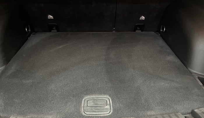 2017 Jeep Compass LIMITED 1.4 PETROL AT, Petrol, Automatic, 61,291 km, Boot Inside