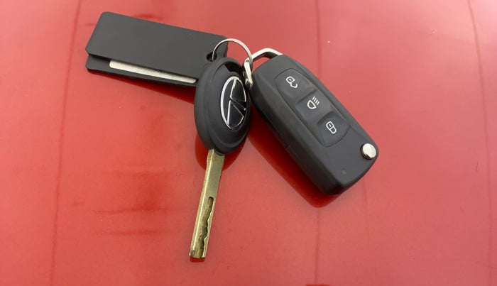 2019 Tata TIGOR XZ PLUS PETROL, Petrol, Manual, 17,534 km, Key Close Up