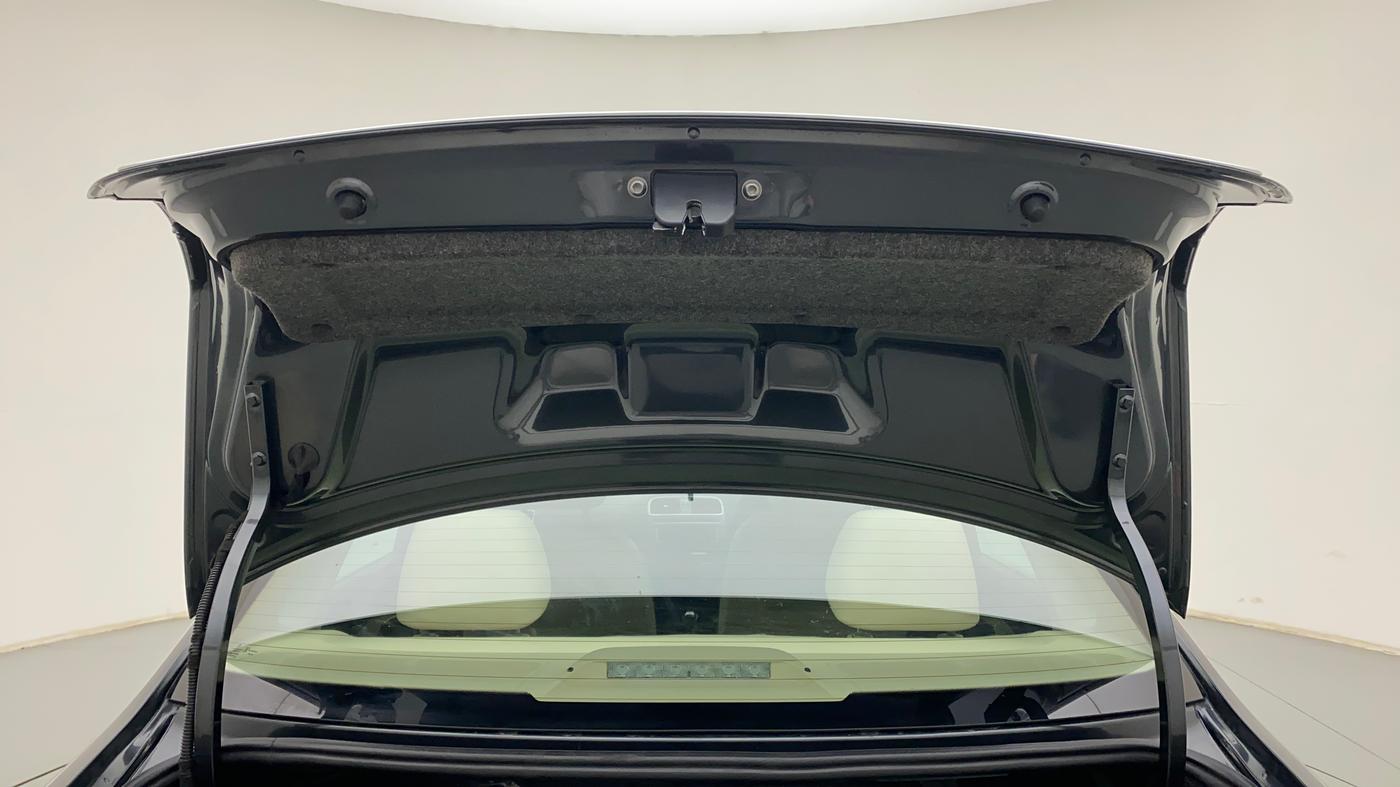 2020 Volkswagen Vento HIGHLINE PLUS 1.0L TSI, Petrol, Manual, 43,444 km, Boot Door Open