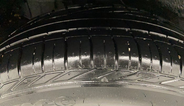 2019 Tata NEXON XMA 1.2, Petrol, Automatic, 9,670 km, Right Rear Tyre Tread