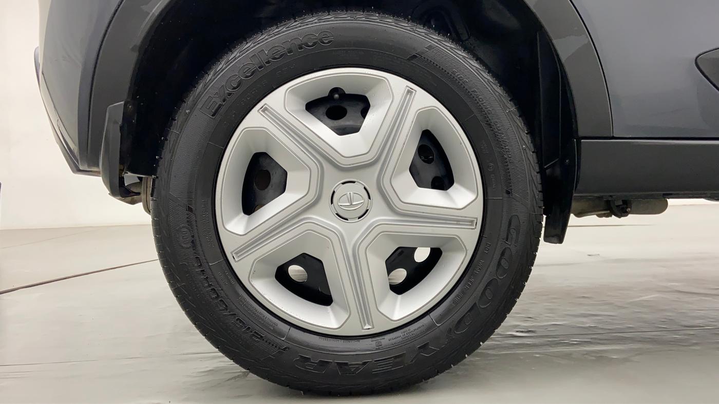 2019 Tata NEXON XMA 1.2, Petrol, Automatic, 9,670 km, Right Rear Wheel