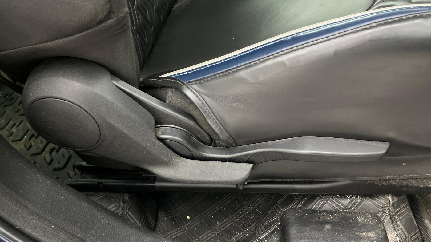 2023 Maruti Baleno ALPHA 1.2 AGS, Petrol, Automatic, 30,327 km, Driver Side Adjustment Panel