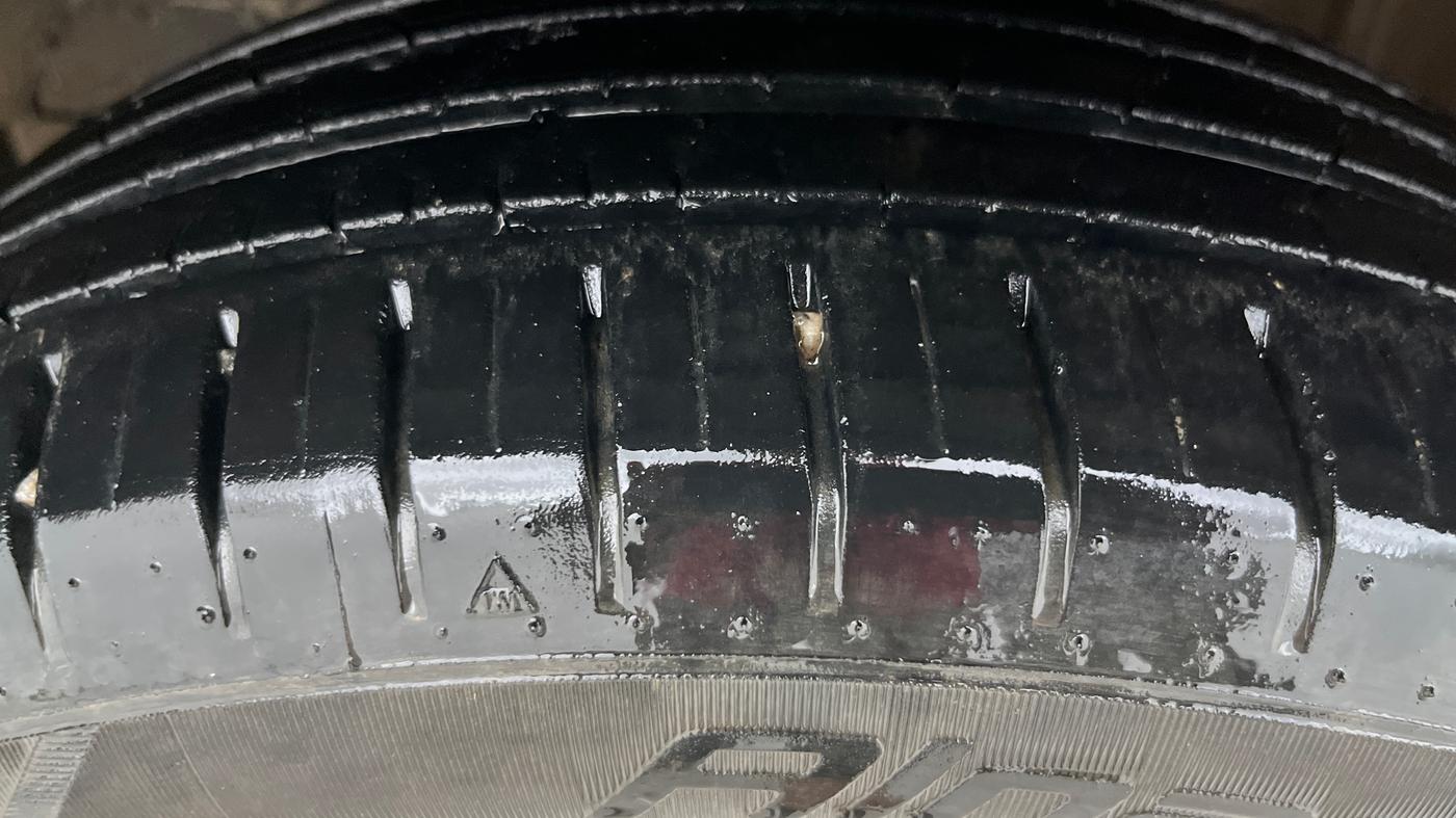 2023 Maruti Baleno ALPHA 1.2 AGS, Petrol, Automatic, 30,327 km, Left Front Tyre Tread