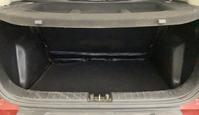 2020 KIA SONET HTK PLUS 1.2, Petrol, Manual, 60,715 km, Boot Inside