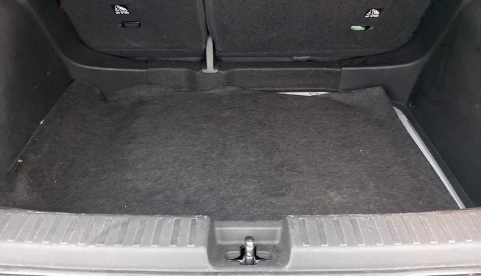 2022 Volkswagen TAIGUN TOPLINE 1.0 TSI AT, Petrol, Automatic, 15,085 km, Boot Inside