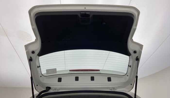 2022 Volkswagen TAIGUN TOPLINE 1.0 TSI AT, Petrol, Automatic, 15,085 km, Boot Door Open