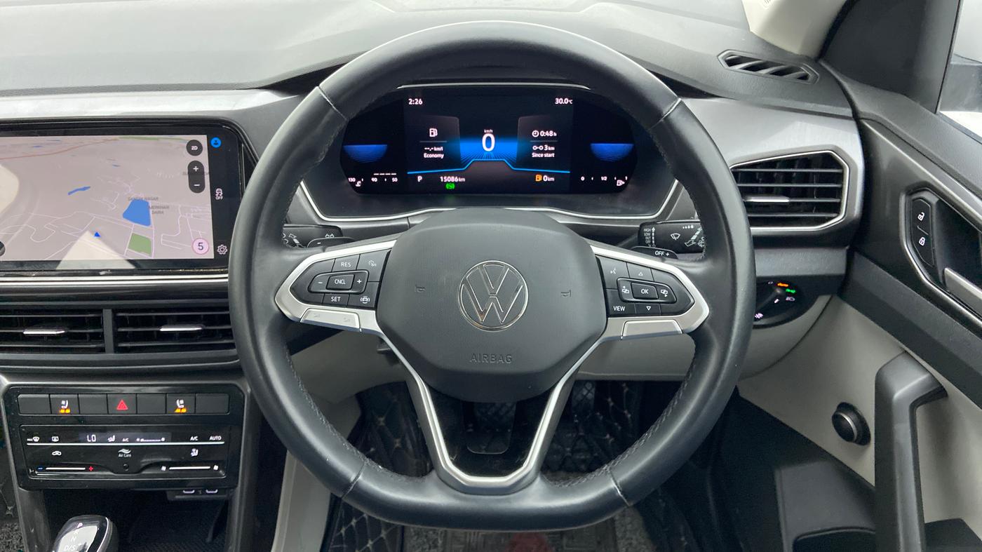 2022 Volkswagen TAIGUN TOPLINE 1.0 TSI AT, Petrol, Automatic, 15,085 km, Steering Wheel Close Up