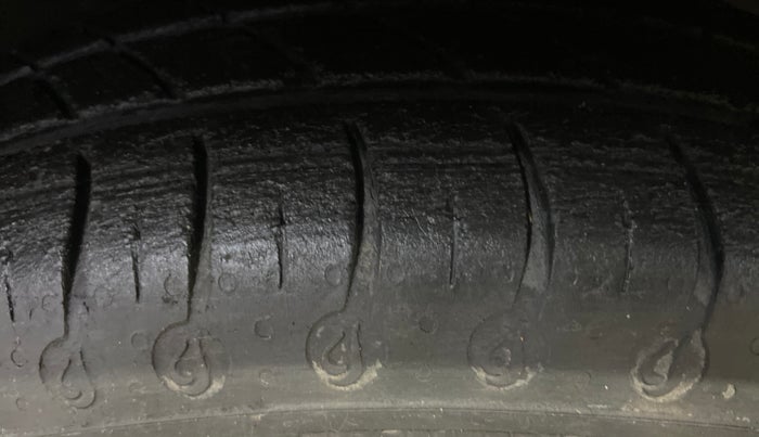 2020 Renault Kwid RXT 1.0 AMT (O), Petrol, Automatic, 33,175 km, Left Front Tyre Tread