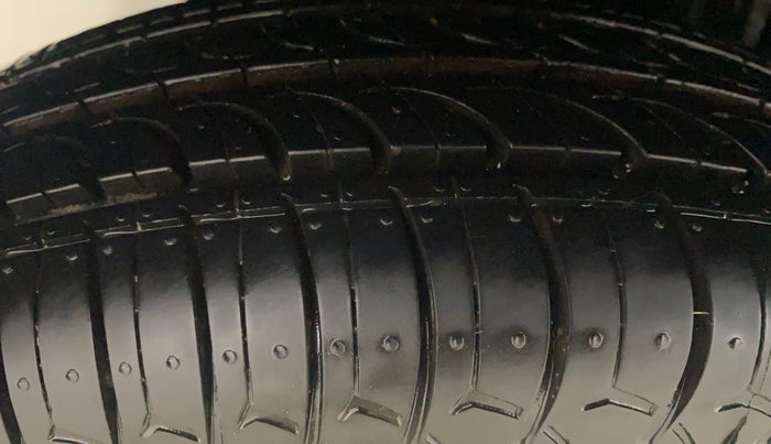 2015 Renault Kwid RXT 0.8, Petrol, Manual, 77,936 km, Right Rear Tyre Tread