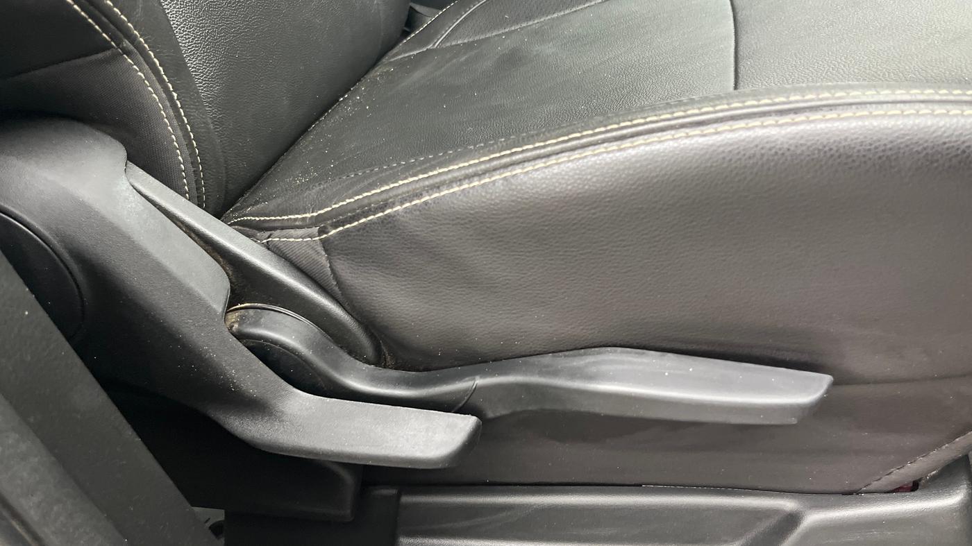2022 Maruti XL6 ALPHA MT, Petrol, Manual, 70,450 km, Driver Side Adjustment Panel