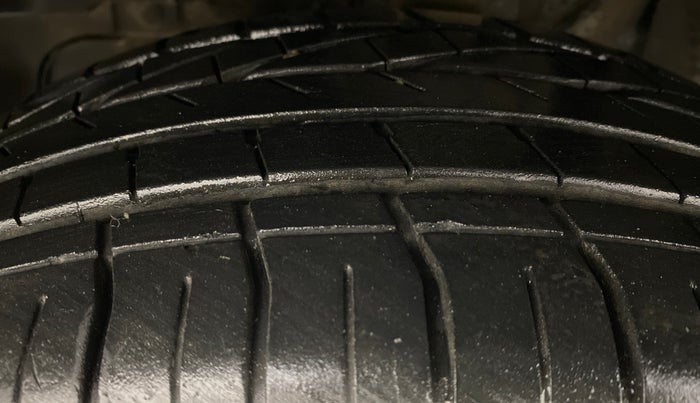 2019 Tata NEXON XZA + 1.2 PETROL A/T, Petrol, Automatic, 20,700 km, Left Front Tyre Tread