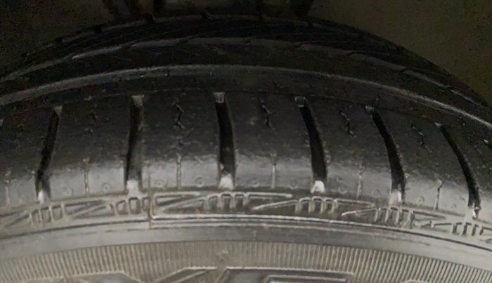 2012 Volkswagen Polo HIGHLINE1.2L, Petrol, Manual, 57,360 km, Left Rear Tyre Tread